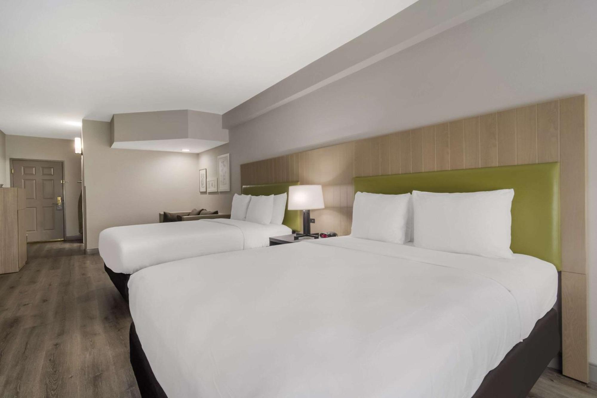 Hotel Country & By Radisson, Goldsboro, Nc 3*